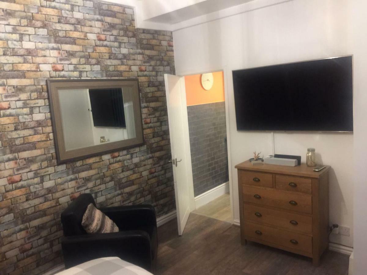 Cosy Apartment In Private Courtyard Престон Экстерьер фото